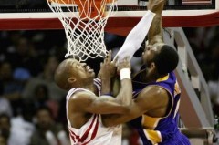 科尔14人轮换策略下，无库里的勇士队如何应对进攻挑战？